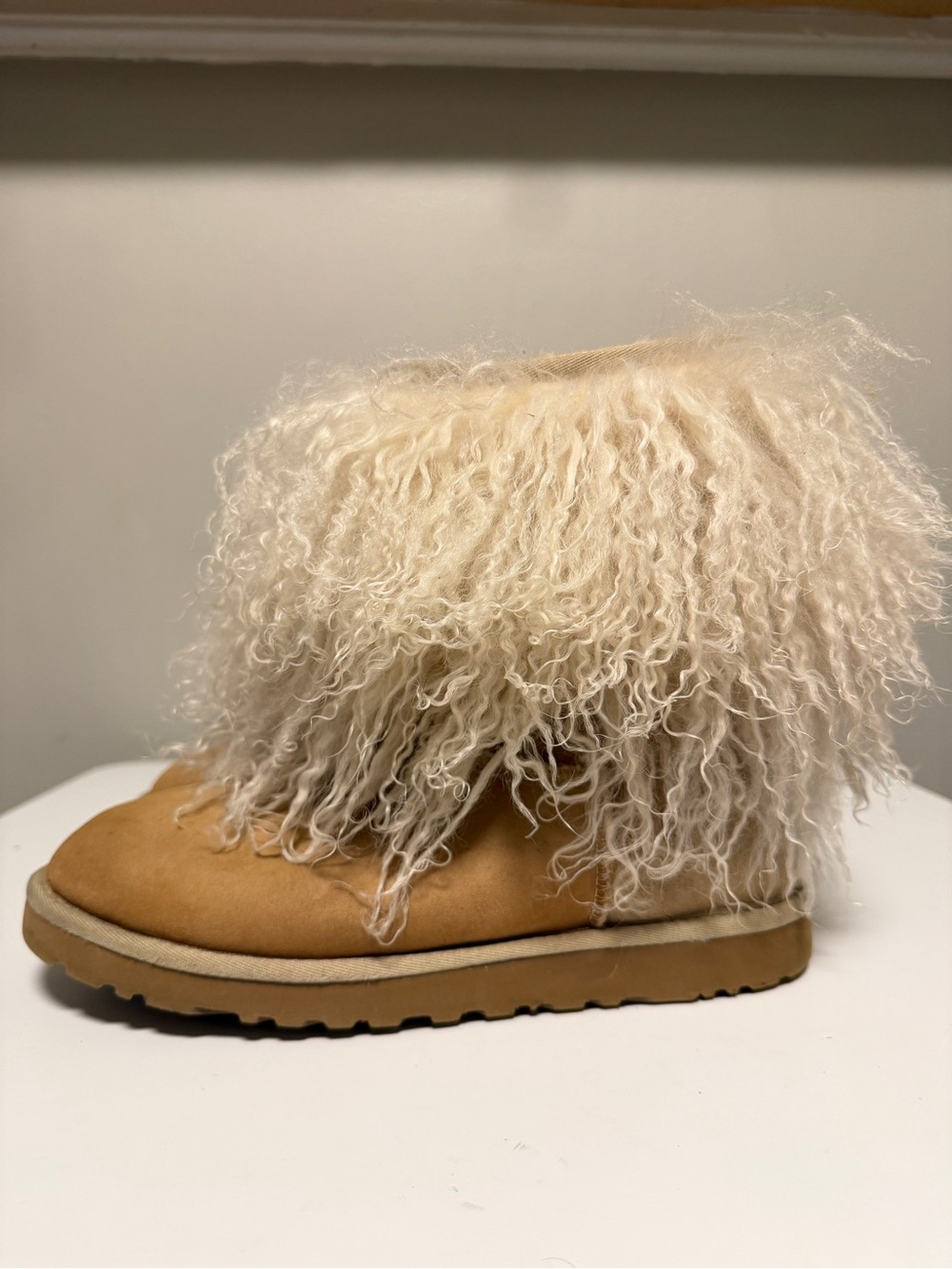 UGG Australia Short 1875 Tan Suede Mongolian Fur Winter Boots Women’s US 8 - Picture 3 of 12
